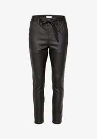 Geselecteerd, pitch black