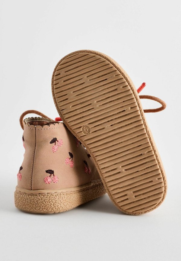 REGULAR FIT – Lauflernschuh