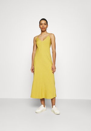 V NECK MERROW EDGE SHEATH - Day dress - gold ochre