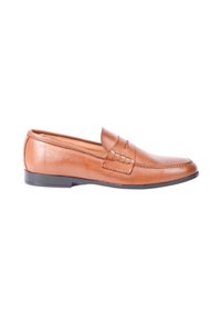 Mocassino in pelle marrone con una leggera lucentezza, caratterizzato da un design cucito sulla parte superiore, suola in gomma nera piatta e senza hardware visibile.