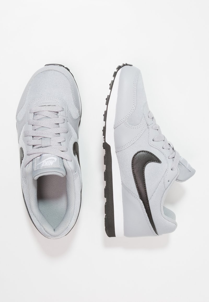 Nike Sportswear Md Runner 2 Trainers Wolf Grey Black White Grey Zalando Co Uk