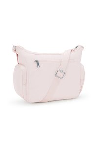 Borsa a tracolla rosa in tessuto con tracolla regolabile, comparto principale con zip e tasca esterna; texture liscia con dettagli in metallo argentato.