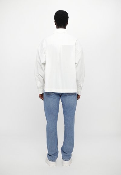 Bonsai OVERSIZE FIT BUTTON DOWN PRINTED GRAPHIC SHIRT - Camisa - white