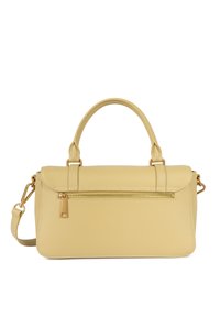 Geel leren tas met een bovenhandvat, afneembare schouderriem en een ritszak aan de voorkant. Heeft gouden hardware en een gladde textuur.