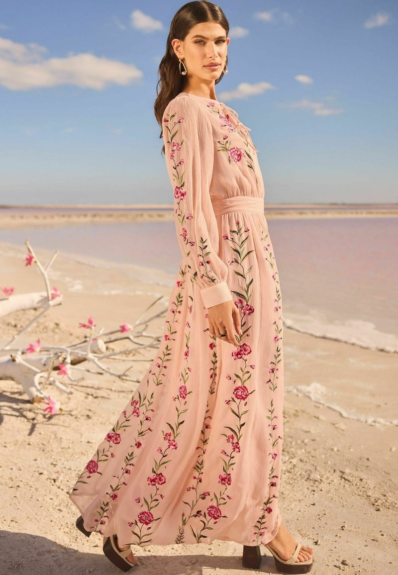 Love Roses PETITE FIT V&A I EMBROIDERED TIE DETAIL LONG SLEEVE