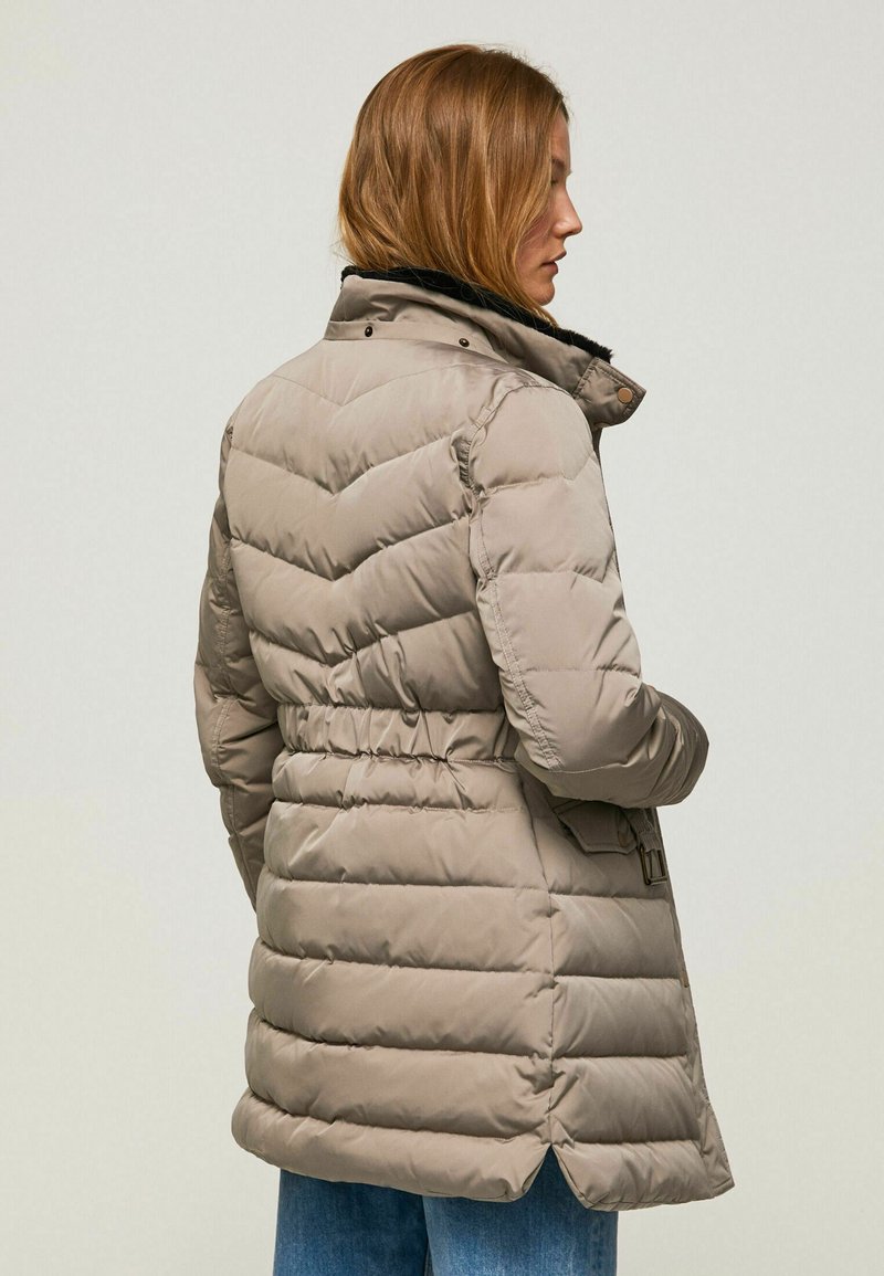 Pepe Jeans AMMY Abrigo de - stowe/tierra - Zalando.es