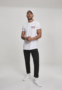 Mister Tee CASH ONLY - Camiseta estampada - black