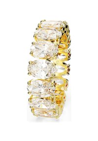 Anello d'oro con sei grandi gemme trasparenti a taglio ovale, incastonate in un design a fascia continua con montature a barrette.