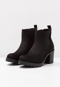 mtng Ankle boot