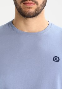 Henri Lloyd T-shirts basic - blue