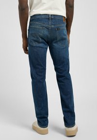 Lee DAREN  FLY - Vaqueros rectos - rusty rivet