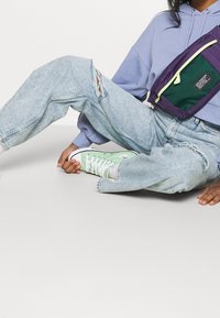 Monki Jeans straight leg - light blue