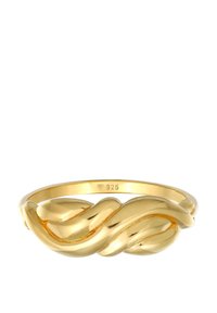 Guldtonet ring med en snoet design, der har en glat, blank overflade og er præget med "925" for ægthed af sterlingsølv.