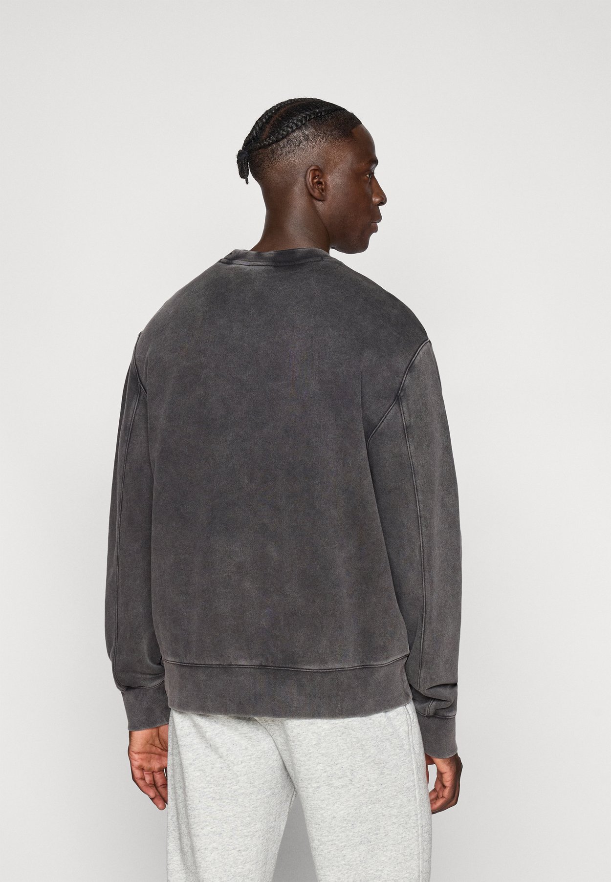 ICONS WASH RELAX FIT CREWNECK