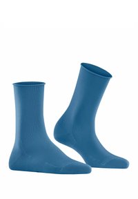Blaue Baumwollsocken mit glatter Textur, in Knöchelhöhe und verstärkten Zehen- und Fersenbereichen. Einfaches Design ohne sichtbare Muster oder Akzente.