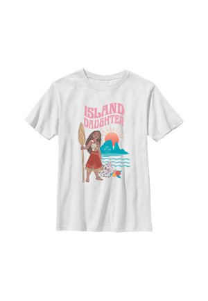Weißes T-Shirt mit dem Text "Island Daughter", mit einem Mädchen, das ein Paddel hält, einem Schwein, Blumen, Meereswellen und einer Sonne, die hinter den Bergen untergeht.