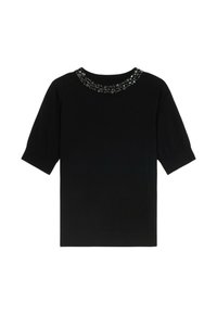 Haut noir à manches courtes en matière douce, avec un col rond orné de perles décoratives et de sequins le long du col.