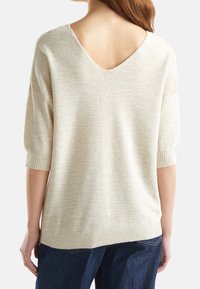 United Colors of Benetton Stickad tröja - off-white