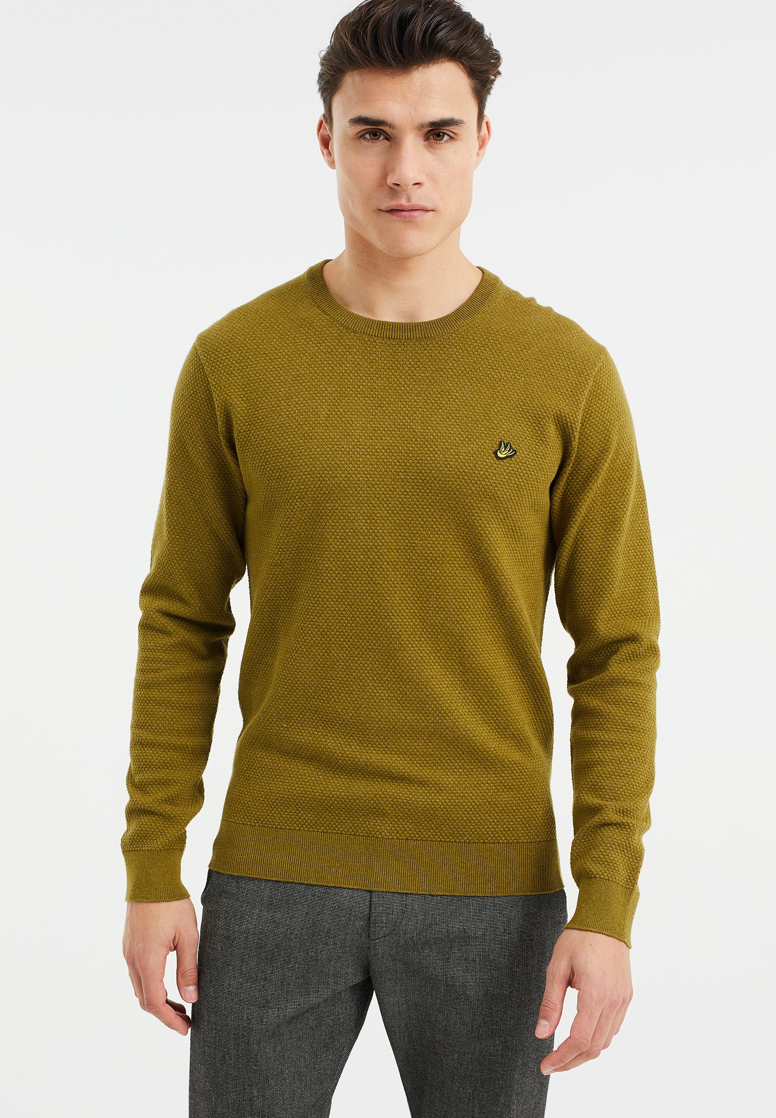 outfits sweater amarillo