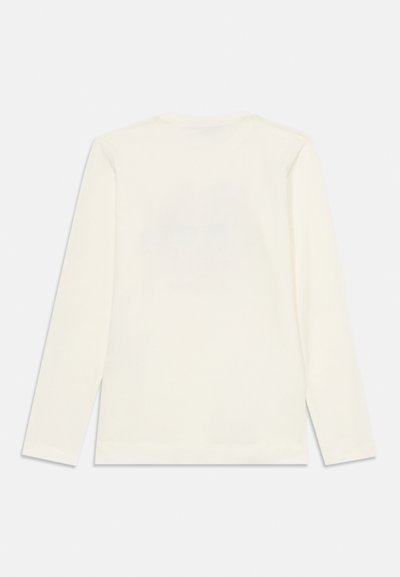 Langärmliges T-Shirt aus cremefarbenem Baumwollstoff, mit klassischem Rundhalsausschnitt und schlichtem Design. Weiche Textur, keine sichtbaren Muster oder Verzierungen.