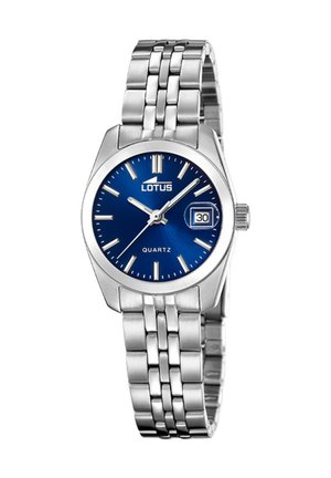 Montre-bracelet en métal argenté avec un cadran bleu, mouvement à quartz, affichage de la date et bracelet en acier inoxydable. Présente trois marqueurs d'heure en argent.