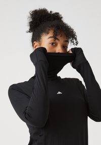 adidas Performance TECHFIT COLD.RDY FUNNEL NECK LONG SLEEVE LONG-SLEEVE - Top dugih rukava - black