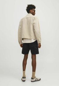 Jack & Jones LOOSE FIT  - Kratke hlače od trapera - black