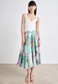Marc Cain Gonna a campana - light green