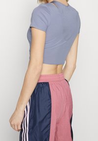 adidas Performance T-shirt till träning - purple