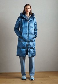 Mos Mosh JACKET - Páperový kabát - bluesteel