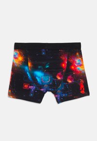 Herren-Boxershorts mit schwarzem Bund und buntem, abstraktem digitalen Schaltkreis-Muster in Blau-, Rot-, Orange- und Lilatönen.