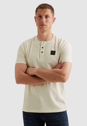 PME Legend, PME LEGEND - HENLEY T-SHIRT WITH BADGE -  - - T-Shirt basic - egret