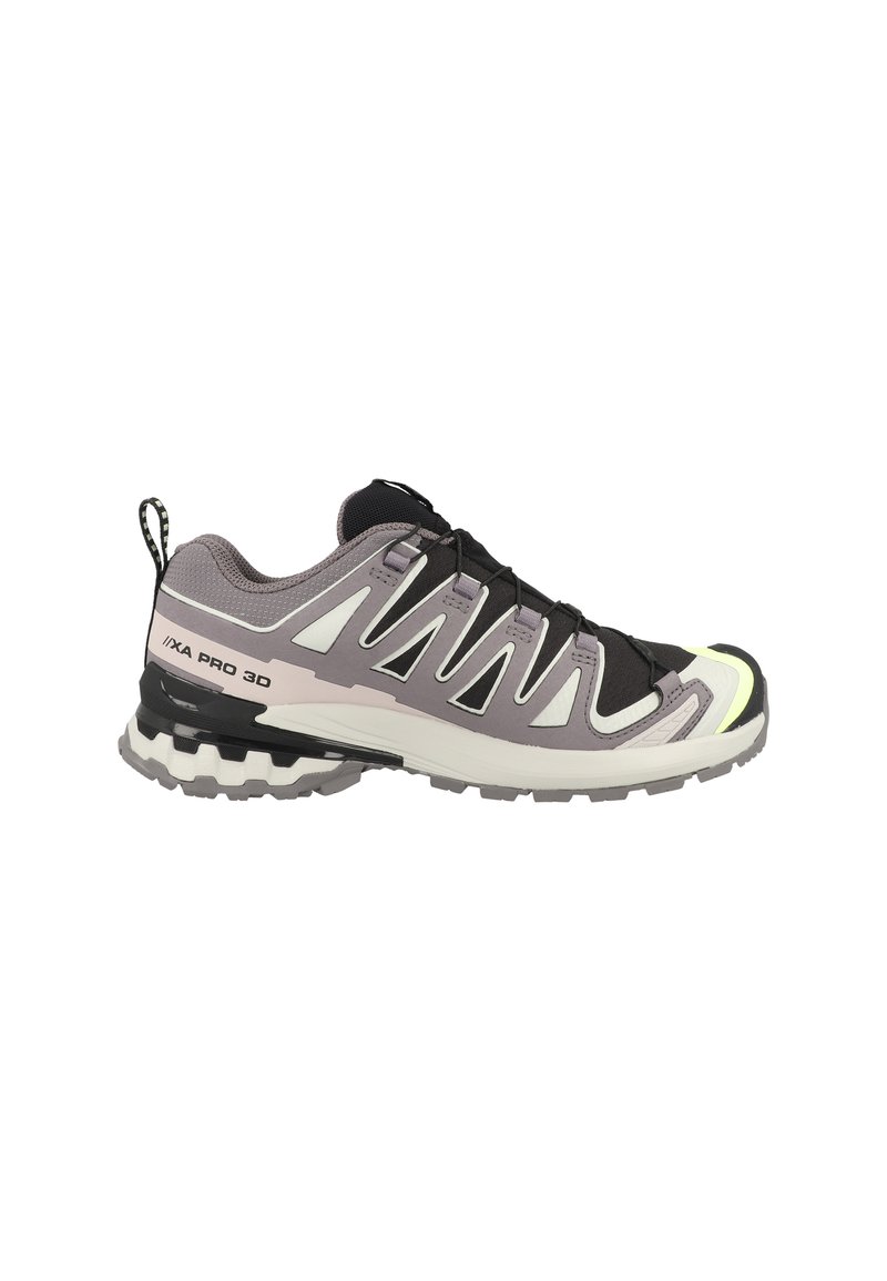 Scarpa da trail running con tomaia in mesh grigio e nero con dettagli riflettenti, suola in gomma resistente e collare imbottito per supporto.