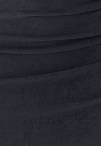 Unausgewählt, charcoal