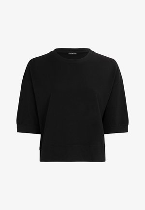 T-shirt noir court, manches courtes, col rond, tissu en coton lisse, sans motifs visibles, design simple avec une coupe décontractée.