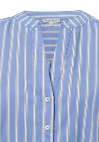 Blaue und weiße gestreifte Bluse mit Stehkragen, Knopfschluss und glattem Baumwollstoff. Mit vertikalen Streifen und Seitenschlitzen ausgestattet.