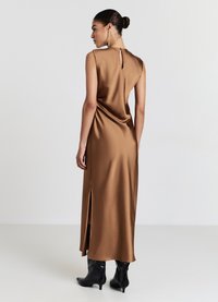 Calliope SIMIL  - Vestito lungo - beige scuro