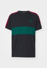 3-STRIPES PANEL - Print T-shirt - black/collegiate green