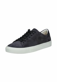 Dunkelgrauer Wildledersneaker mit schwarzen Schnürsenkeln und einer weißen Gummisohle. Rundes Zehendesign und minimalistischer Stil. Glatte Textur, keine sichtbaren Muster.