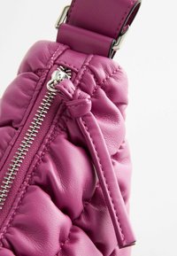 Next SLING - REGULAR FIT - Borsa a tracolla - pink