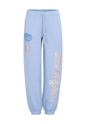 Lichtblauwe joggingbroek met elastische tailleband, trekkoord en geborduurde details, waaronder een logo en het nummer 02 aan de zijkanten.