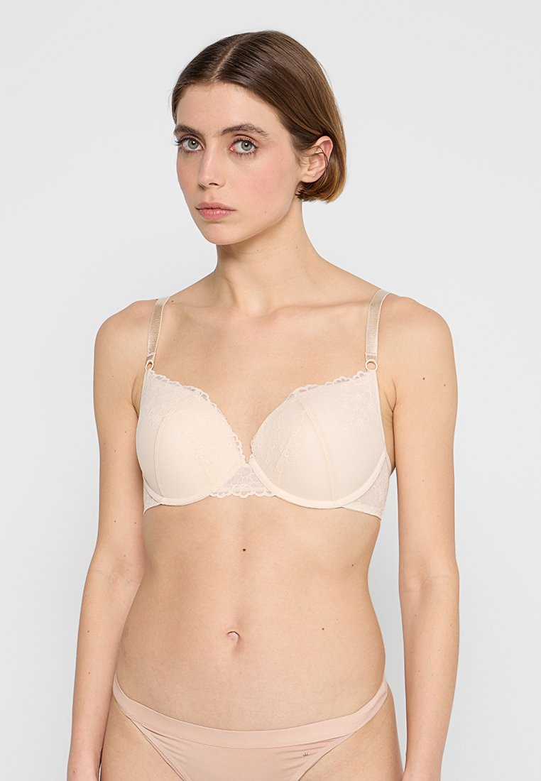 Triumph Beugel BH niet gedefinieerd