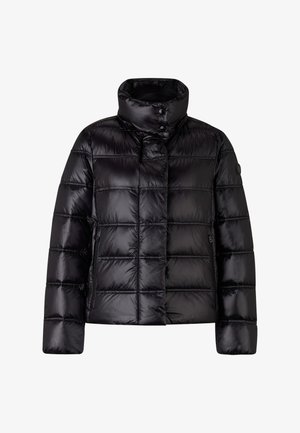 Doudoune noire avec un col haut, finition brillante, texture matelassée et poches latérales zippées. Présente un patch rond avec un logo sur la manche.