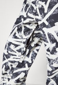 Burton MENS RESERVE RELAXED PANTS - Slēpošanas bikses - city streets