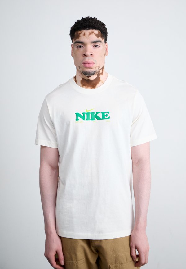 TEE BLOOMING - Print T-shirt - sail4