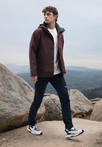 Berghaus HILLWALKER  brązowy
