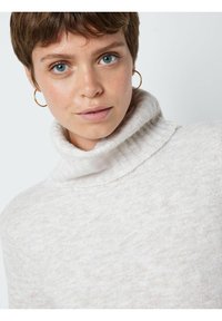 Noisy May NMVIOLA ROLLNECK DRESS  - Abito in maglia - eggnog