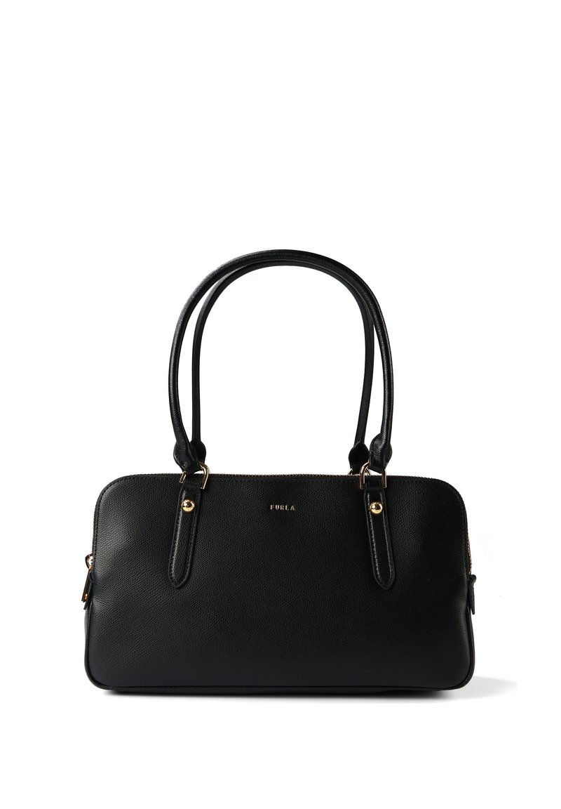 Μαύρη δερμάτινη τσάντα χειρός με δύο στρογγυλεμένες λαβές, χρυσές μεταλλικές λεπτομέρειες, κλείσιμο με φερμουάρ και υφή στην επιφάνεια. Φέρει το λογότυπο της μάρκας στο μπροστινό μέρος.