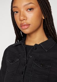 ONLY ONLNEW WESTA CROPPED JACKET - Jeansjacka - washed black