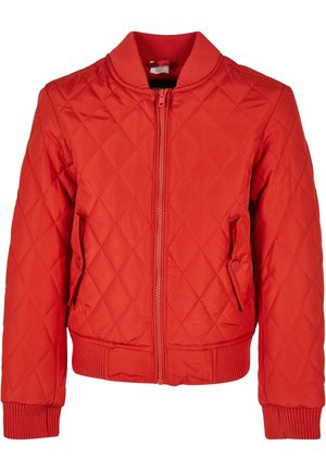 Chaqueta bomber acolchada roja con cremallera frontal, cuello y puños acanalados, y bolsillos laterales. Textura suave con una silueta ajustada.